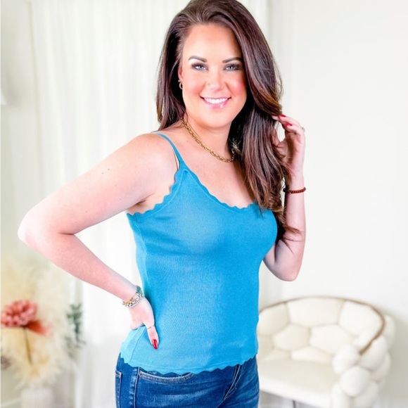 NEW Bibi Blue Scalloped Top size large - Picture 3 of 5